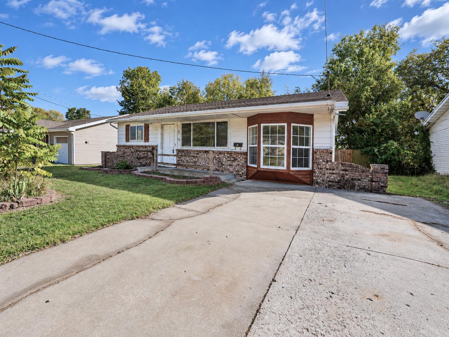 1638 E Dale Street — photo