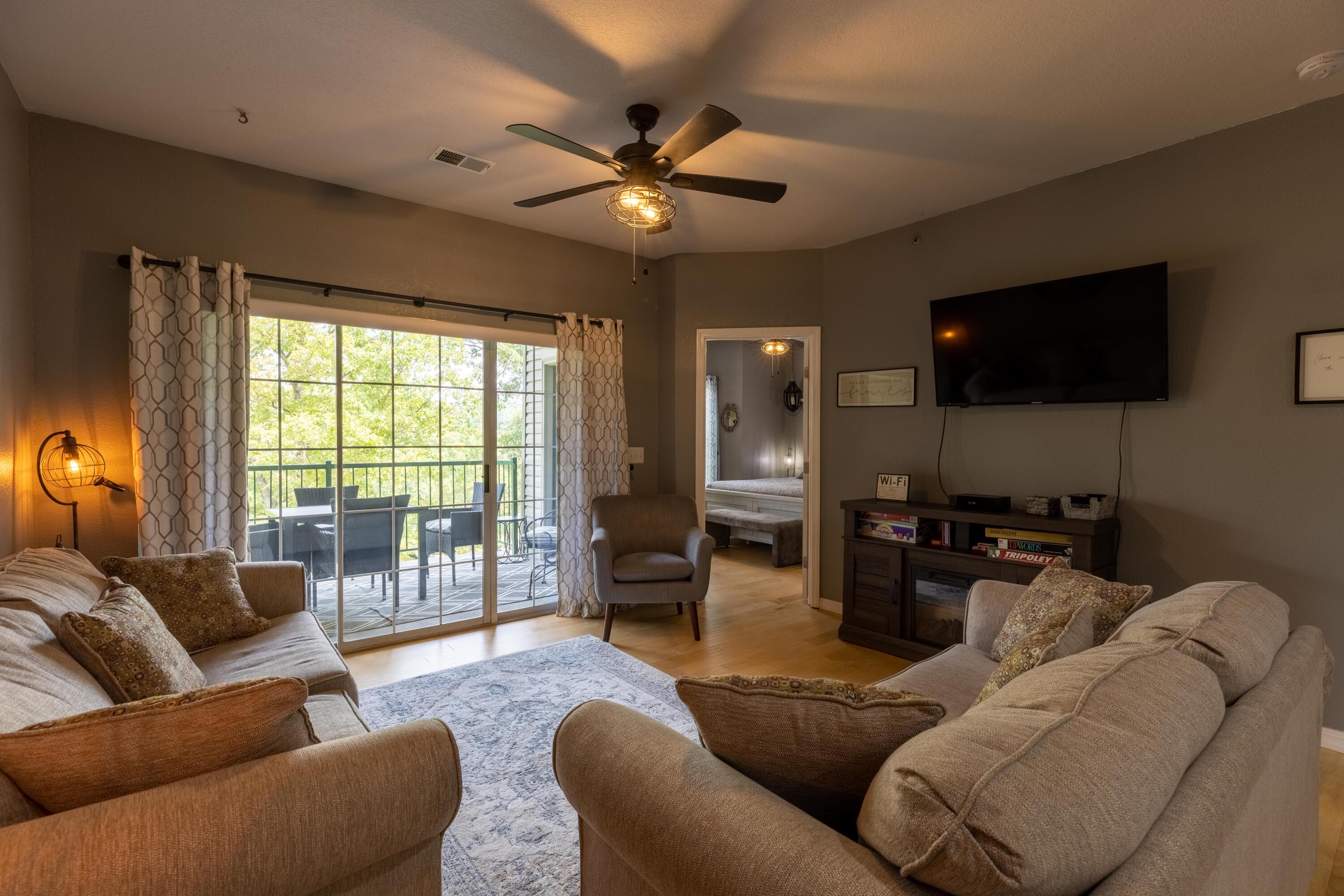 813 Holiday Ridge Unit 7 — photo