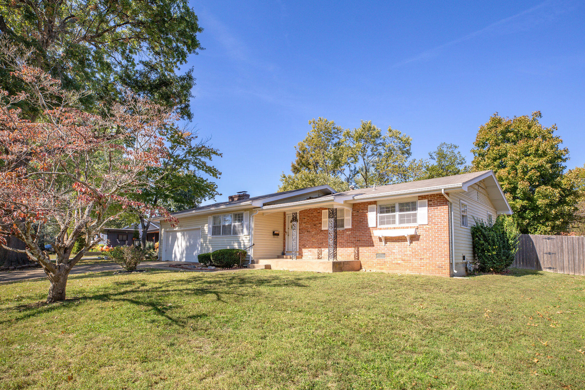 2211 E Mirabeau Street, Springfield, MO 65804 — photo 3