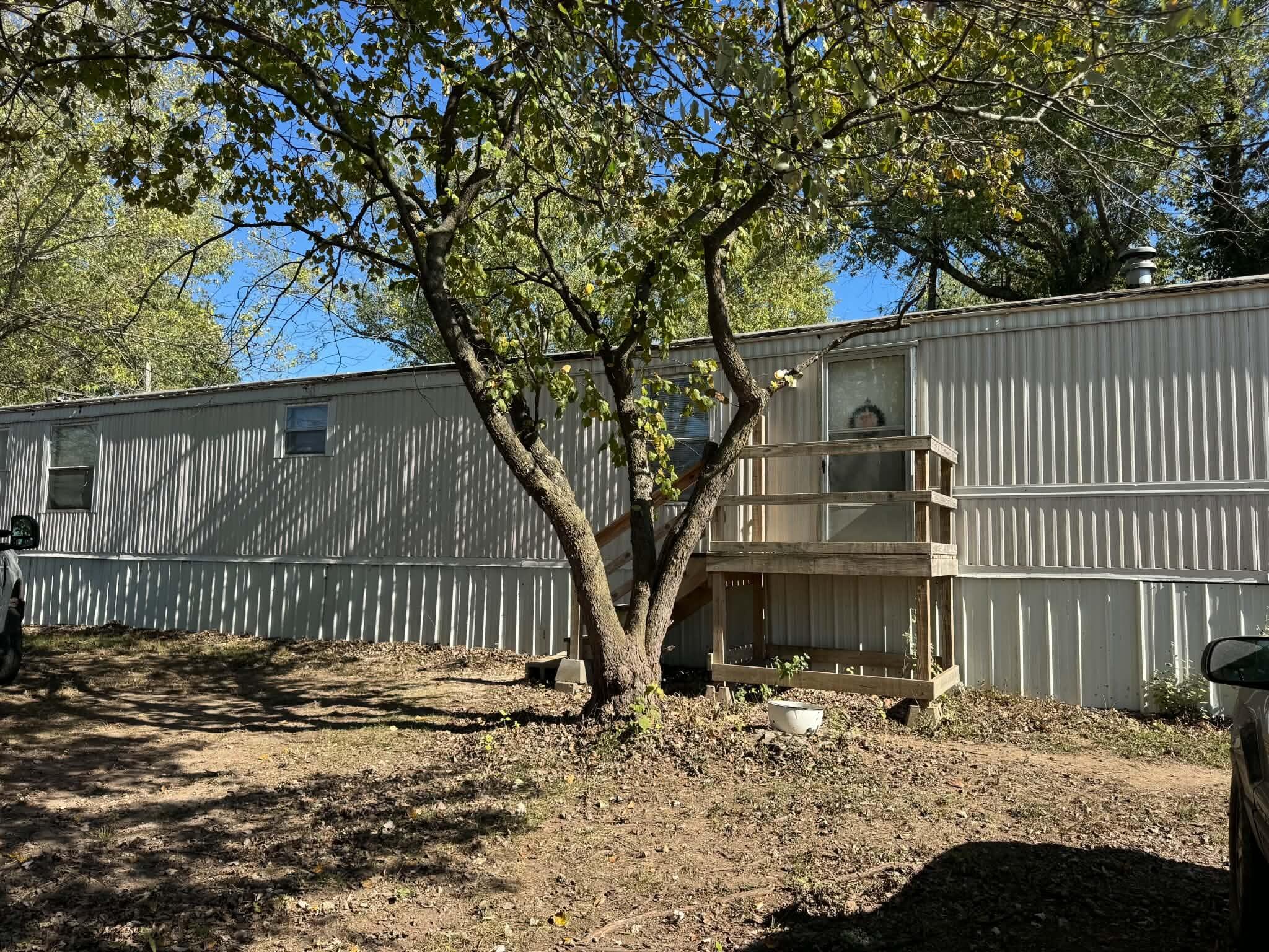 18160 Lawrence 2240 — photo