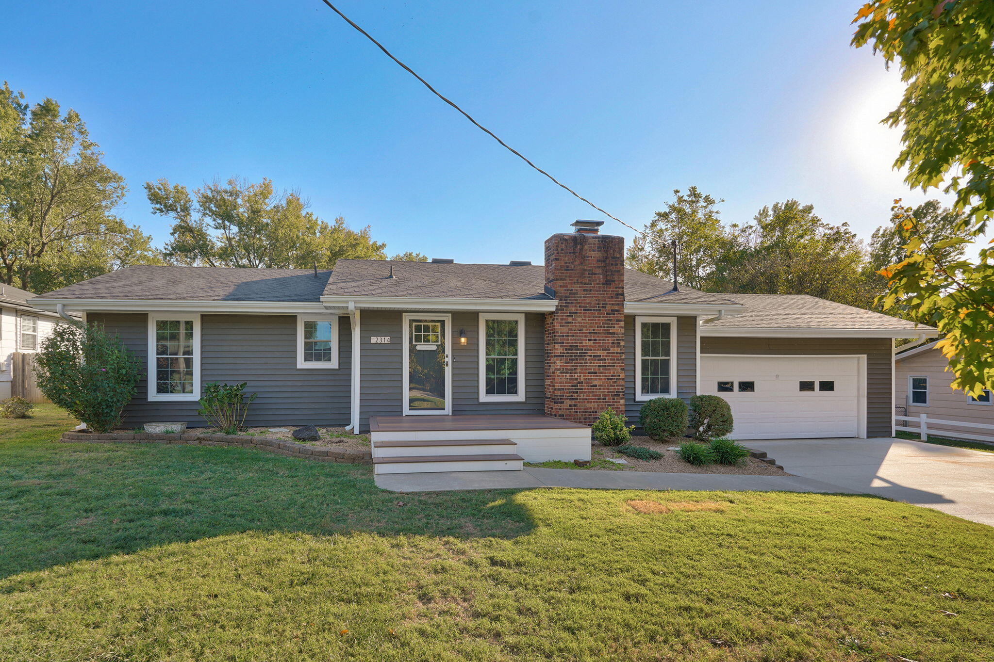 2314 E Huntington Street — photo