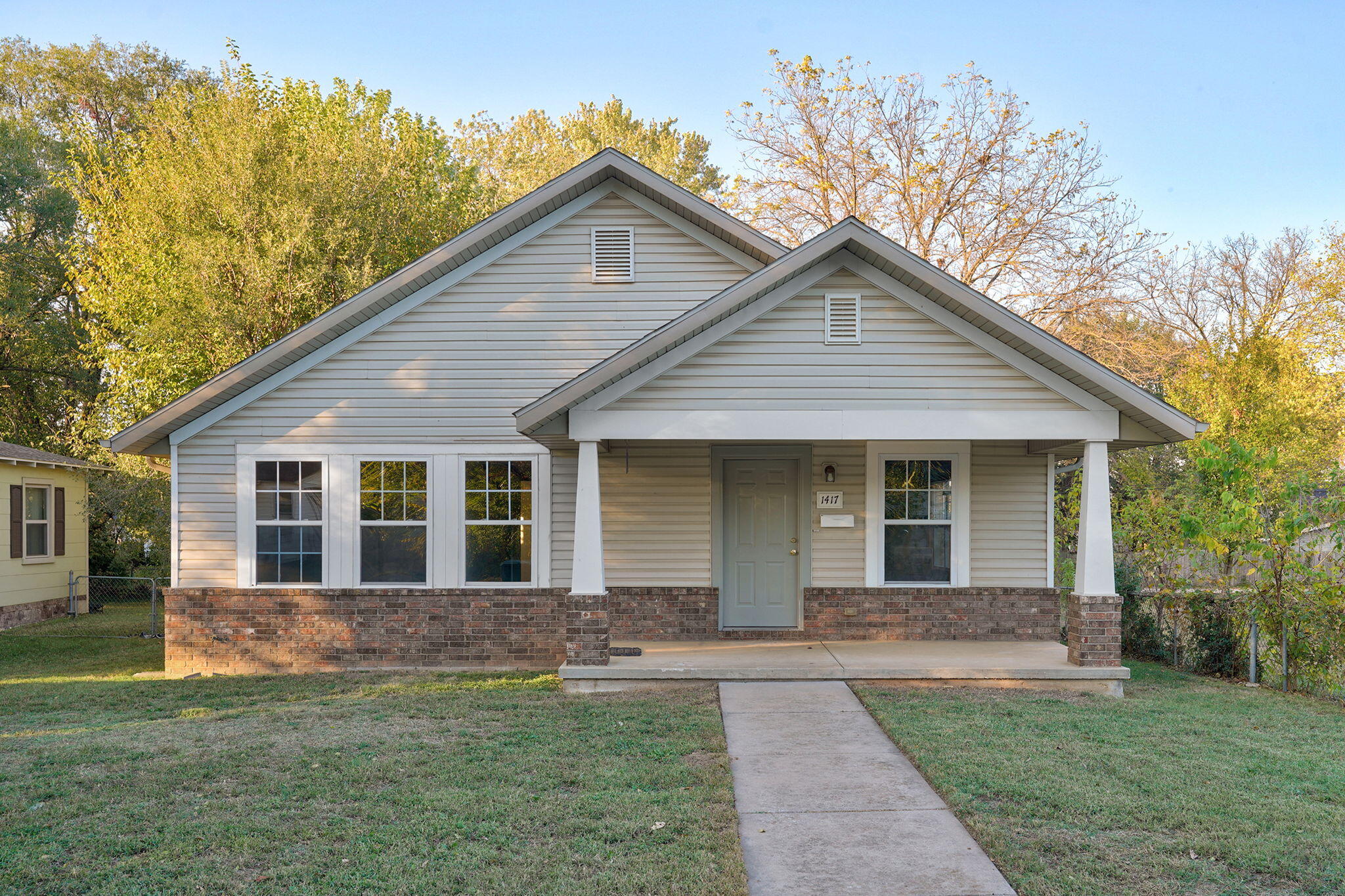 1417 W Thoman Street — photo