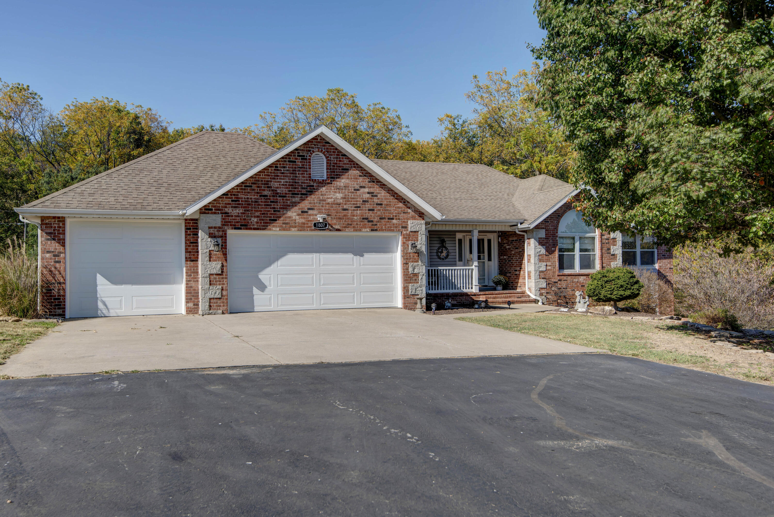 1807 Quail Lane — photo