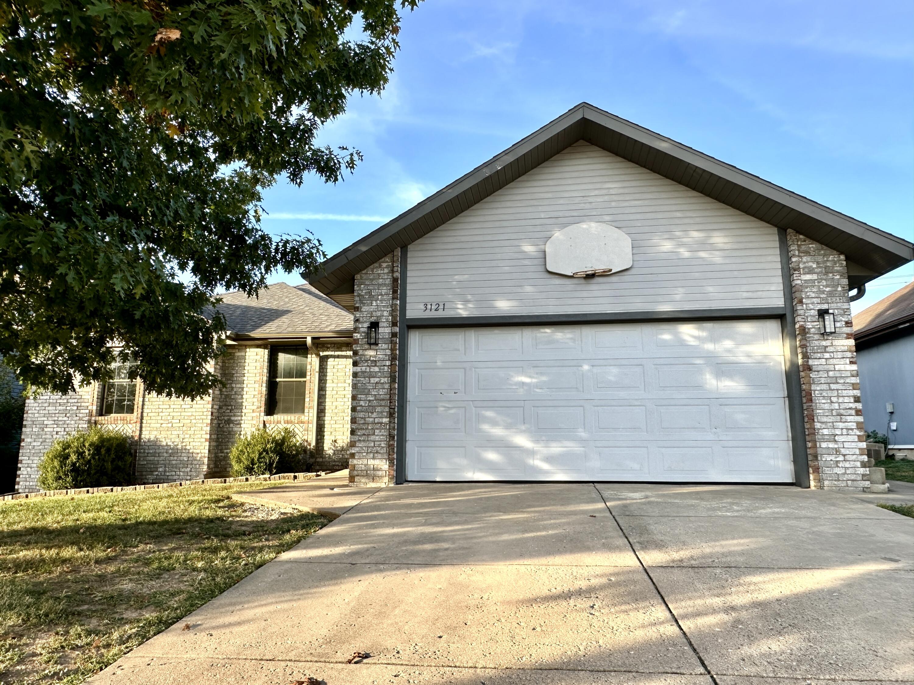 3121 E Lark Street — photo