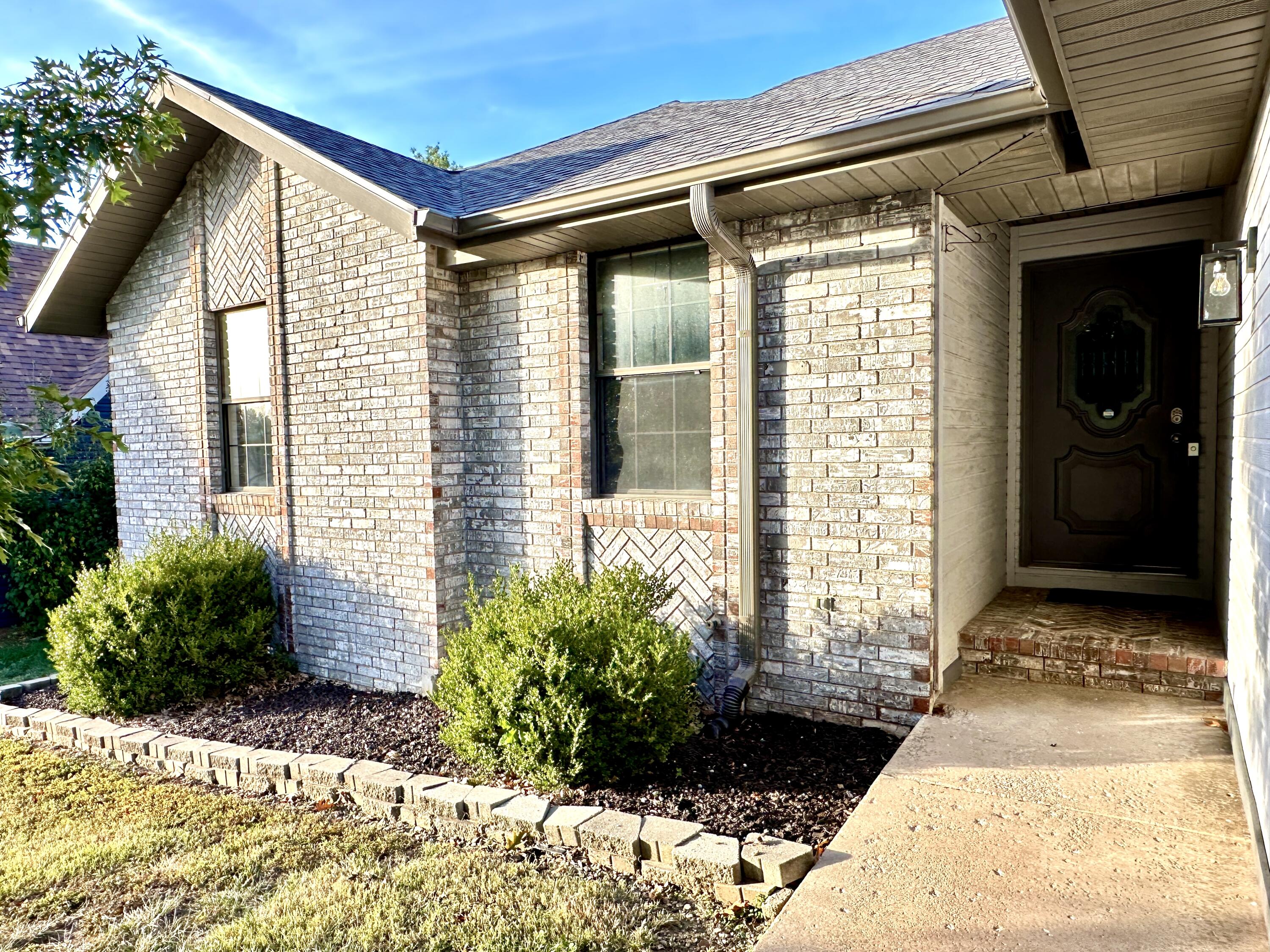 3121 E Lark Street, Springfield, MO 65804 — photo 2