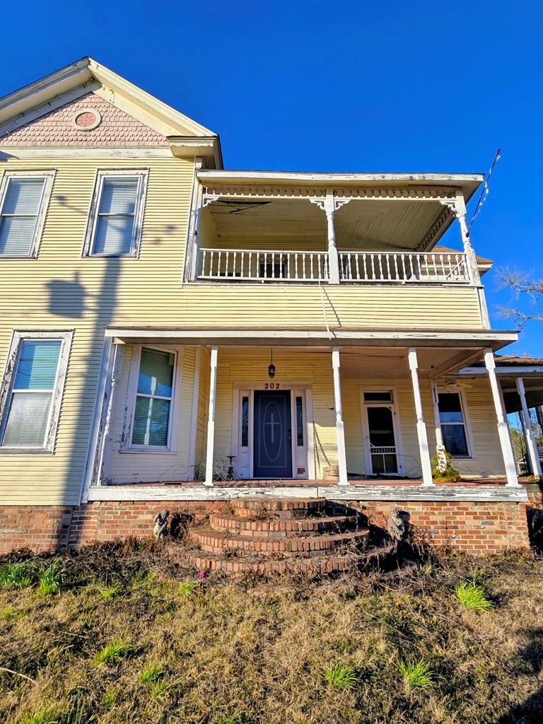 202 W Broad St — photo