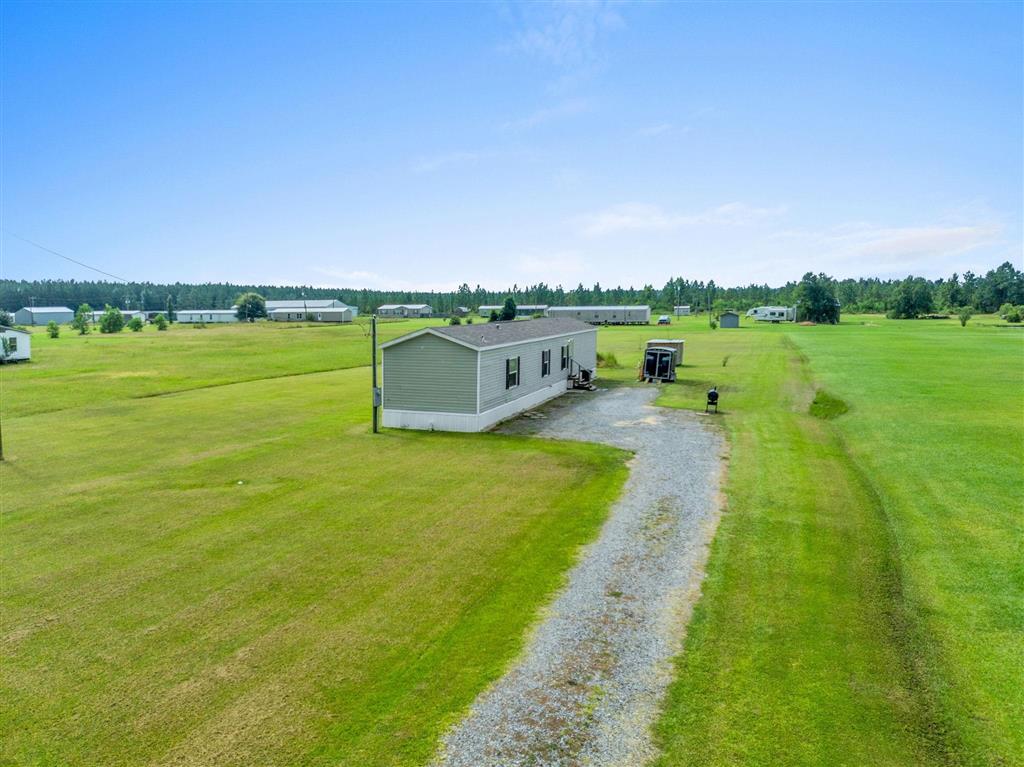 411 Amanda Dr Drive — photo