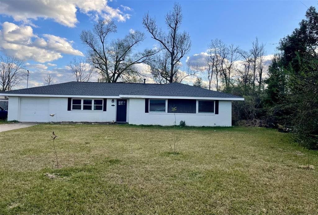 311 Wayside Drive — photo