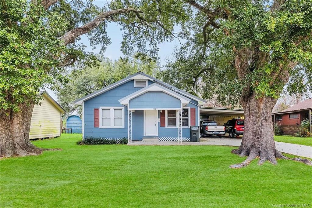 1329 Mitchell Street — photo
