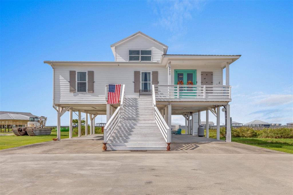 3777 Lake Breeze Road — photo