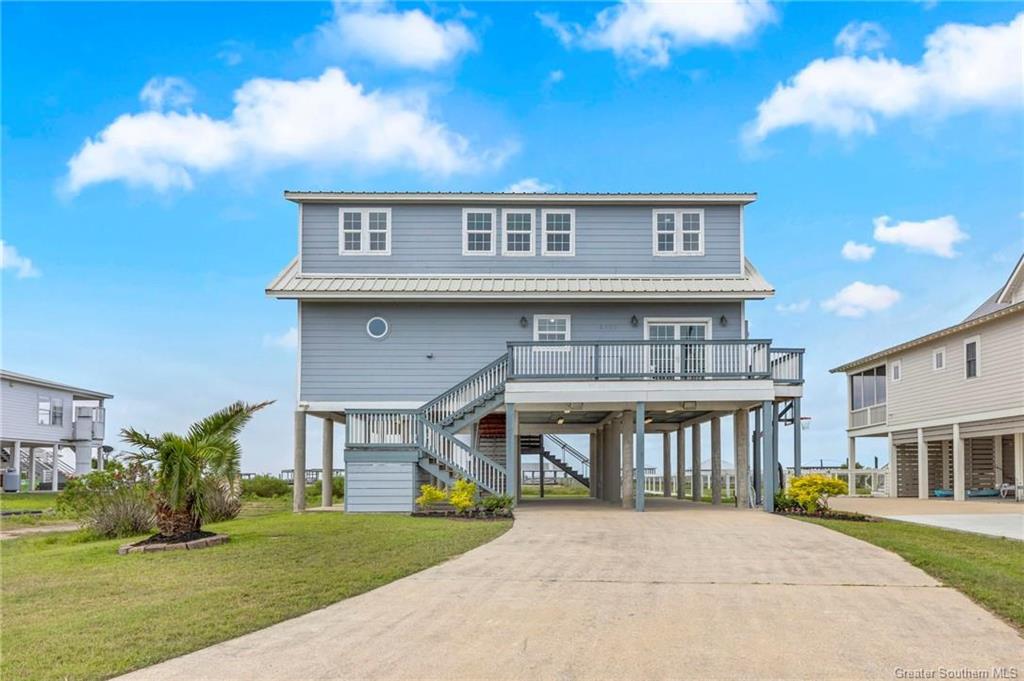 3785 Lake Breeze Road — photo