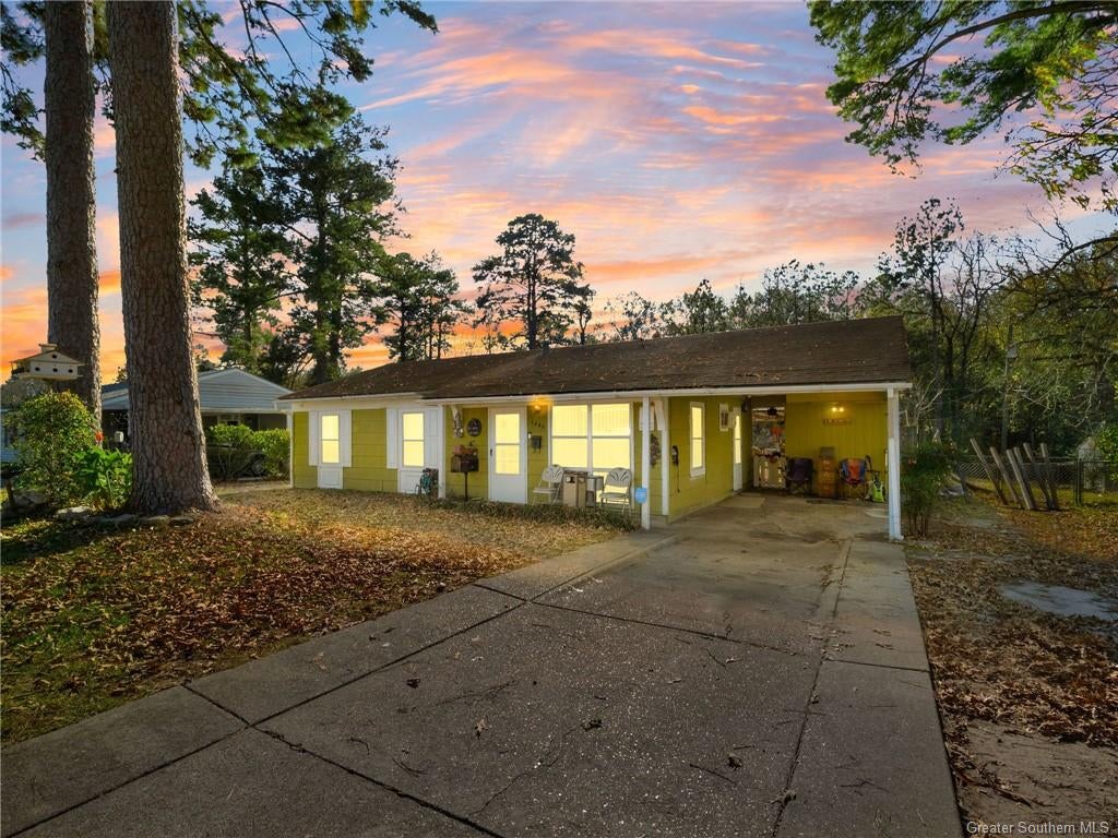 1404 Aaron Avenue — photo