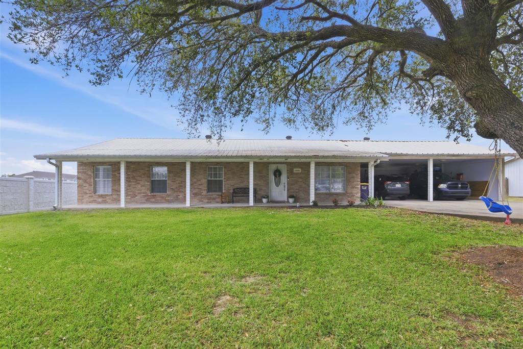 1202 W Highway 90 W — photo
