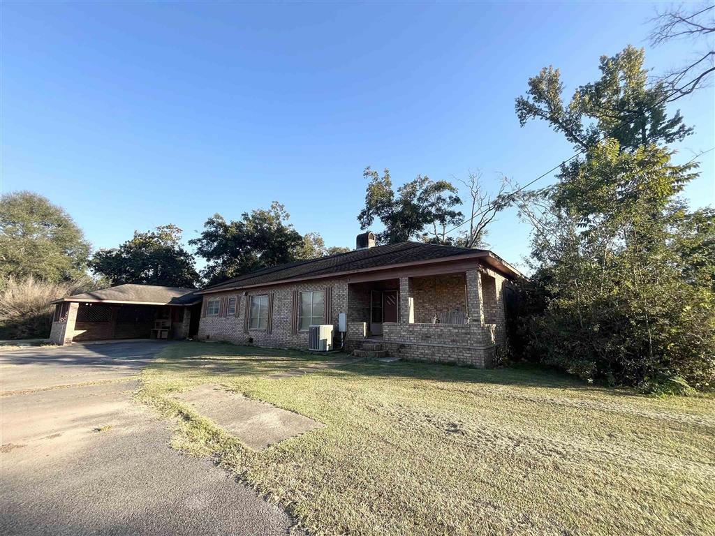 335 Cole Road — photo