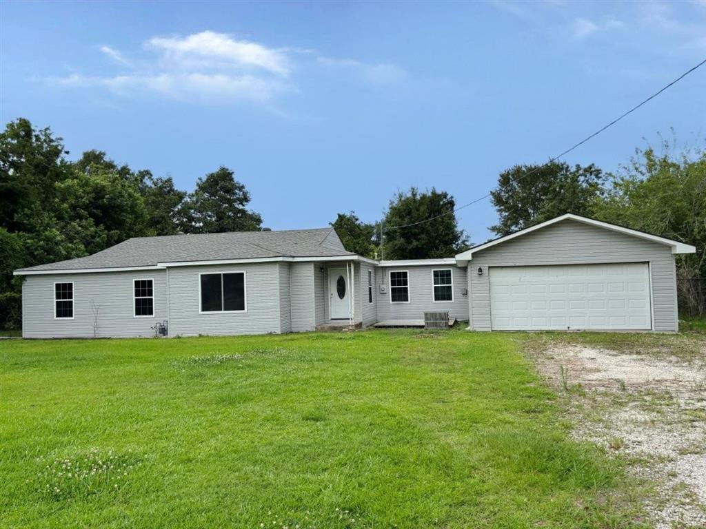 822 Bee Tree St — photo