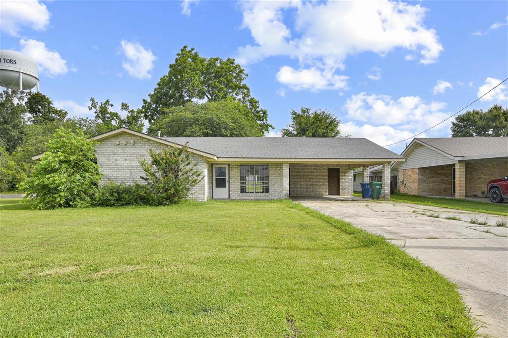 2401 Mary Ann Drive — photo