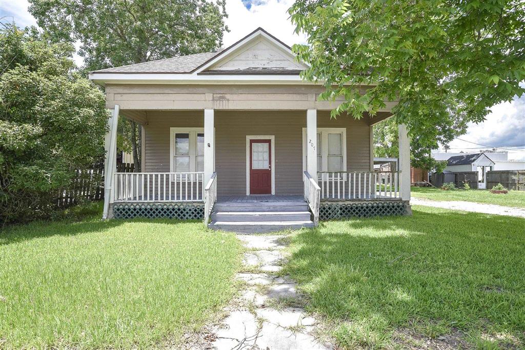 207 Crowley Street — photo