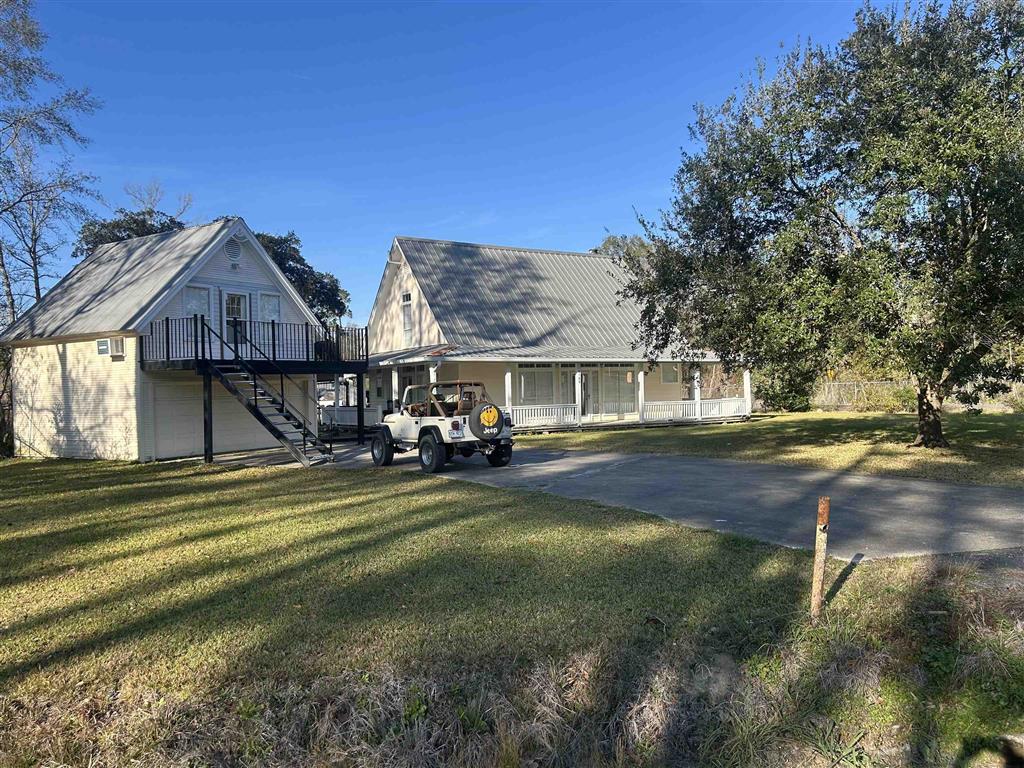 3188 Niblett Bluff Road — photo