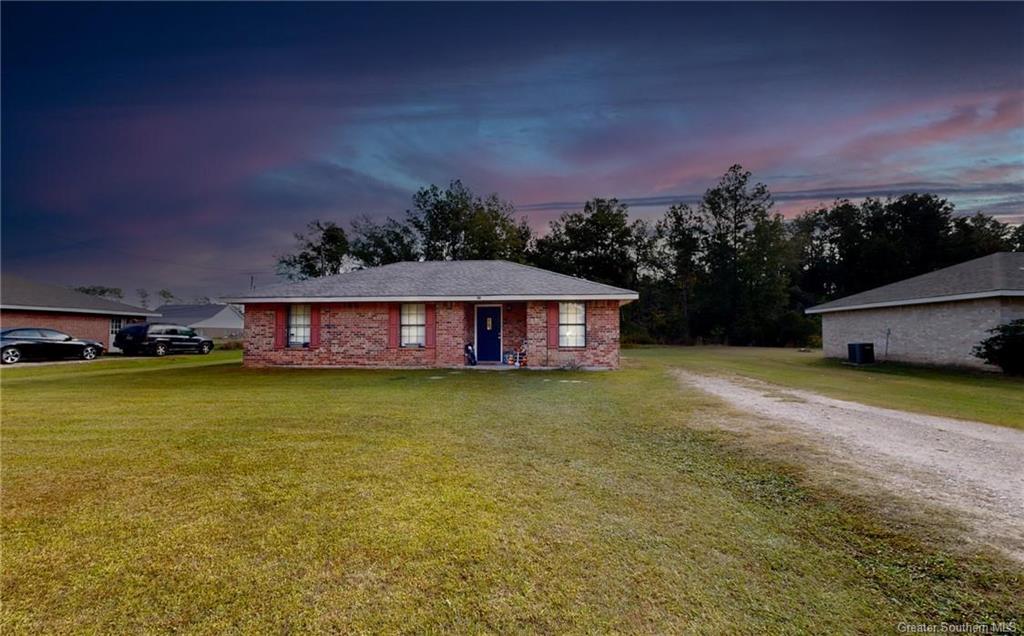 1114 Pinder Lane — photo