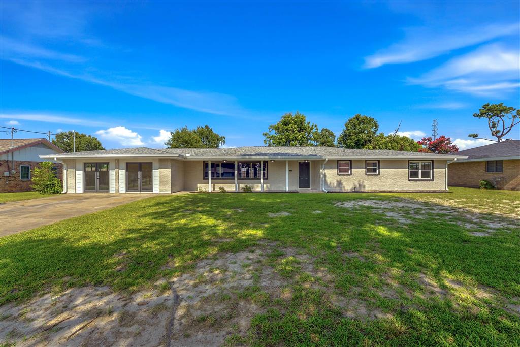 4511 Young Ln Lane — photo