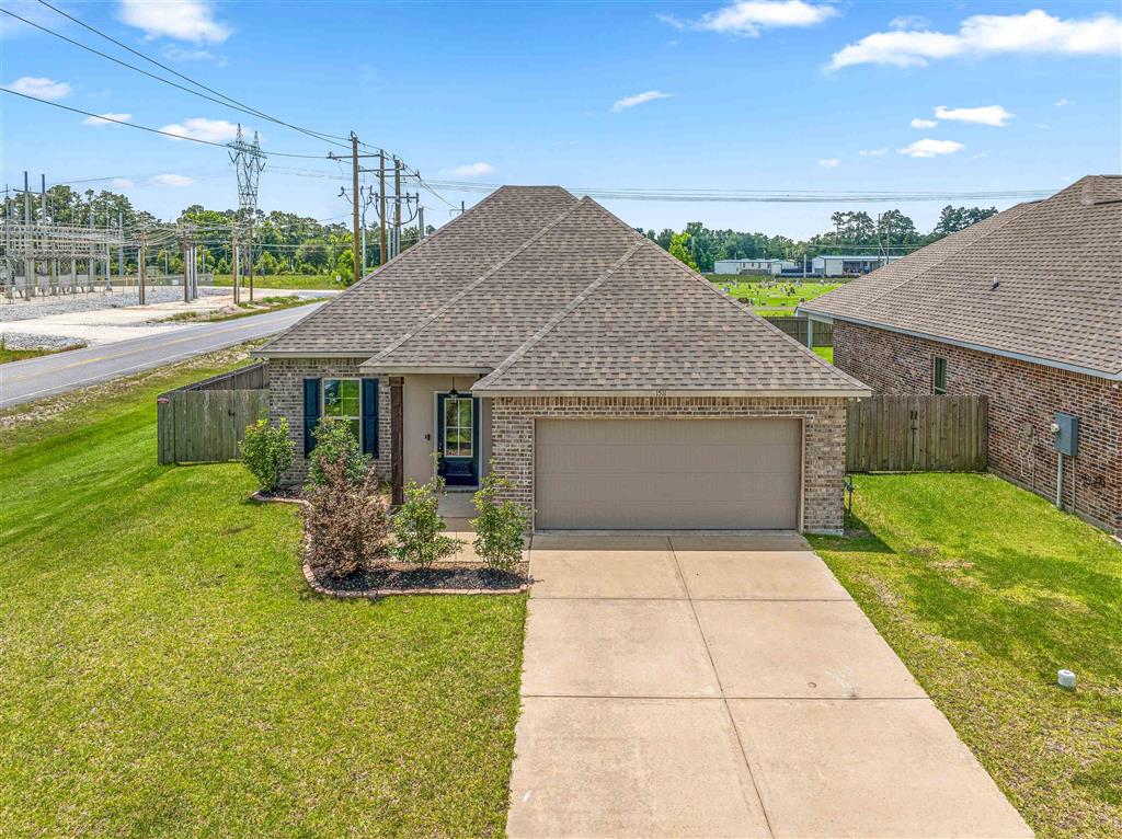 1511 Bowen Road — photo