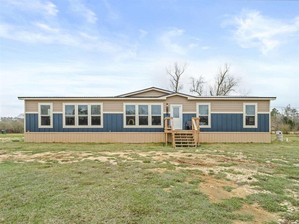 1162 Highway 27 — photo