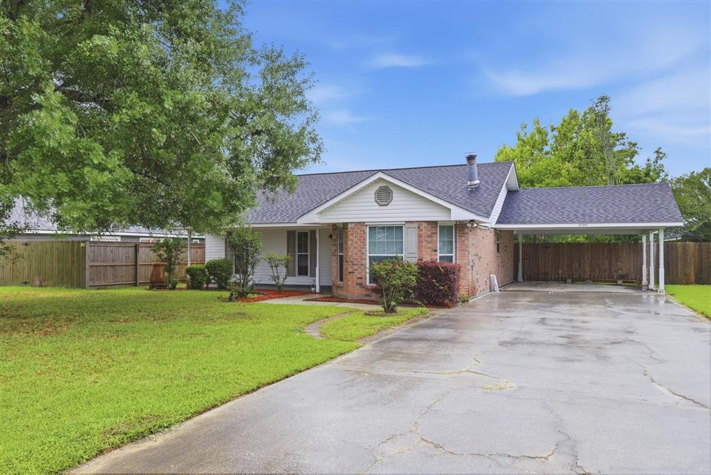 1009 Inverery Drive — photo