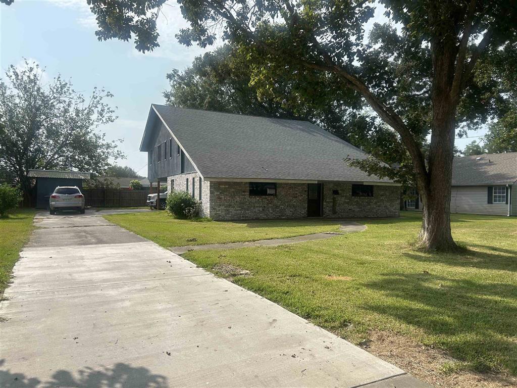 605 Central Parkway — photo