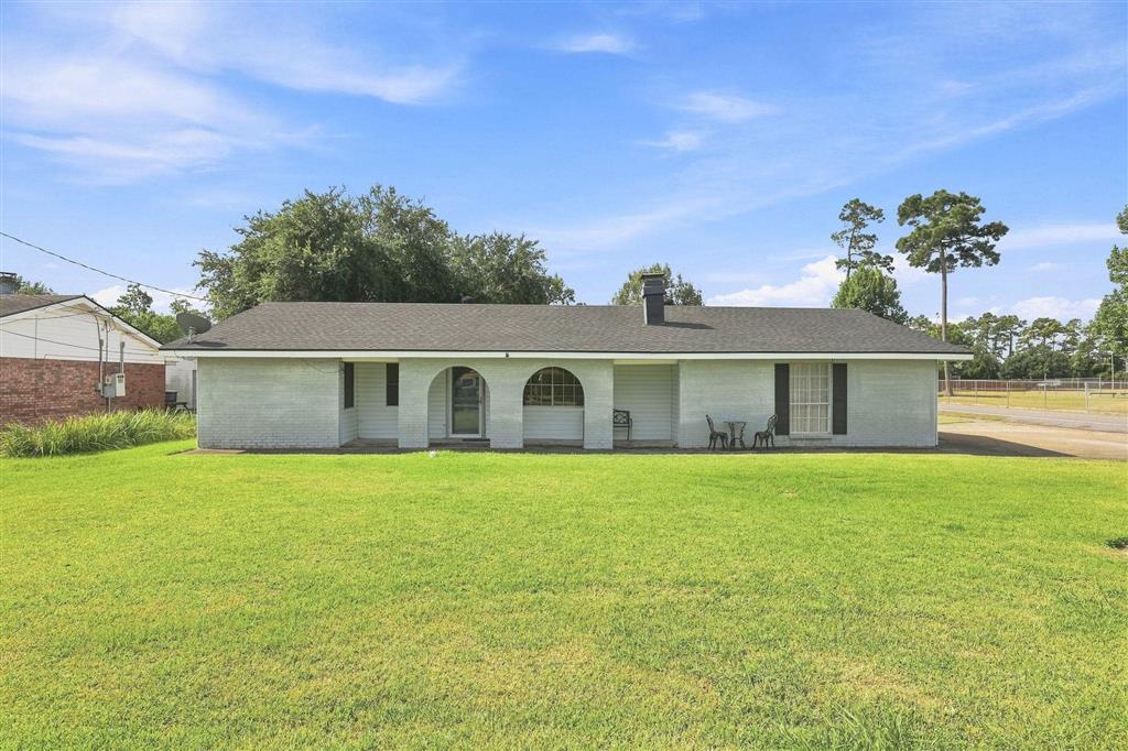 415 Hollywood Lane — photo