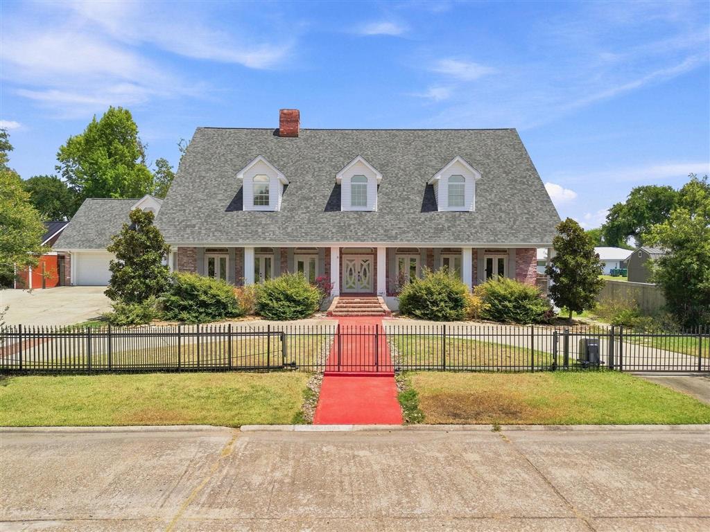 1603 Rose Lane — photo