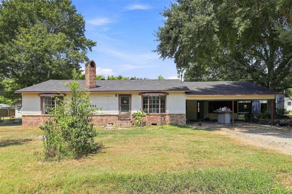 2401 Greenlawn Street — photo