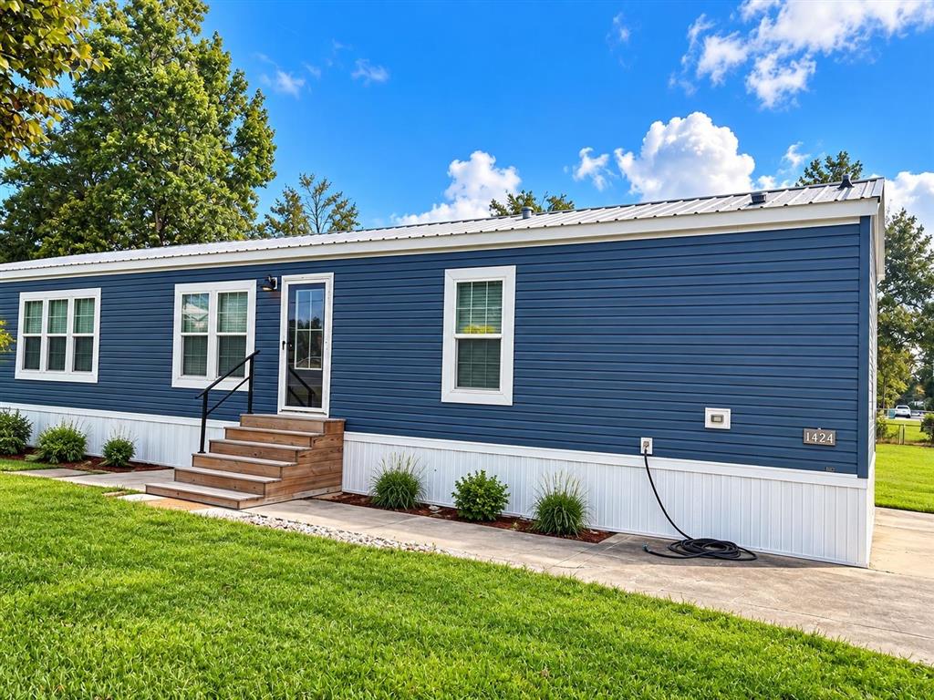 1424 Bayleaf Drive — photo