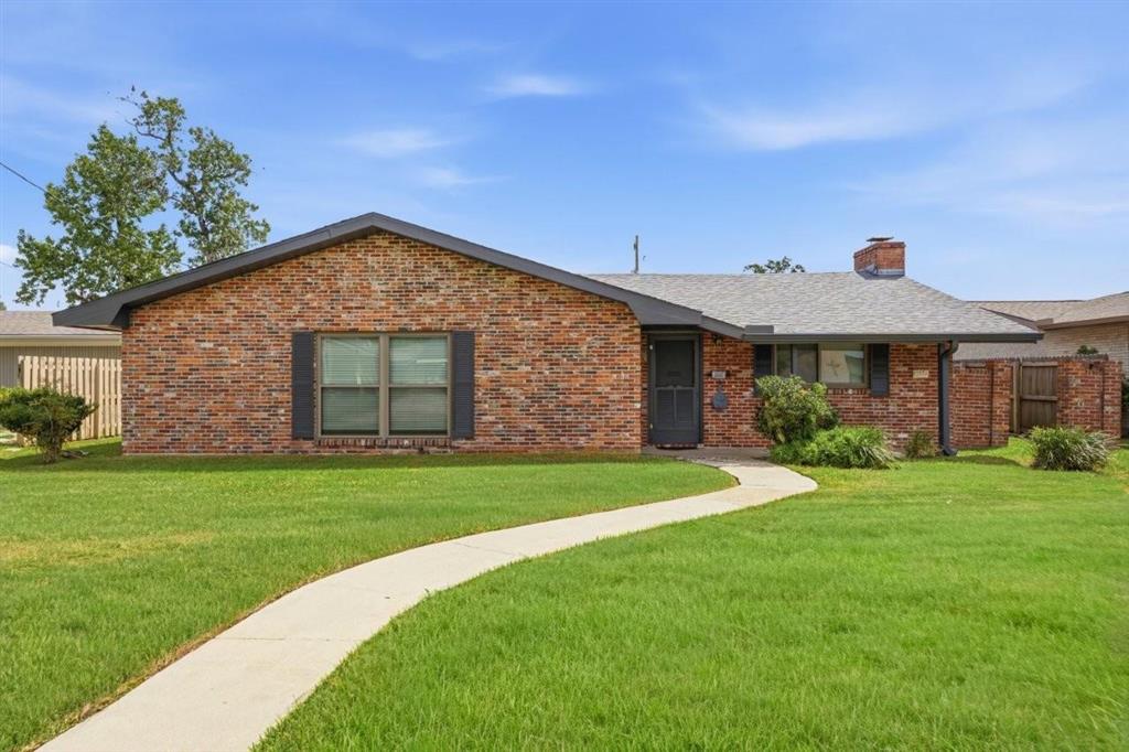 4020 Pleasant Drive — photo