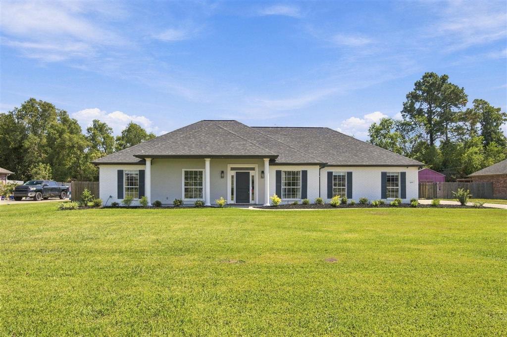 504 Colonial Drive — photo