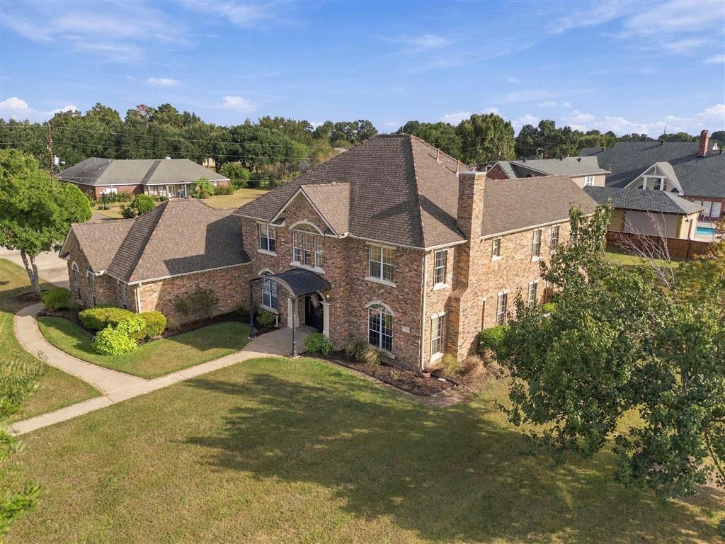 1679 N Crestview Drive — photo