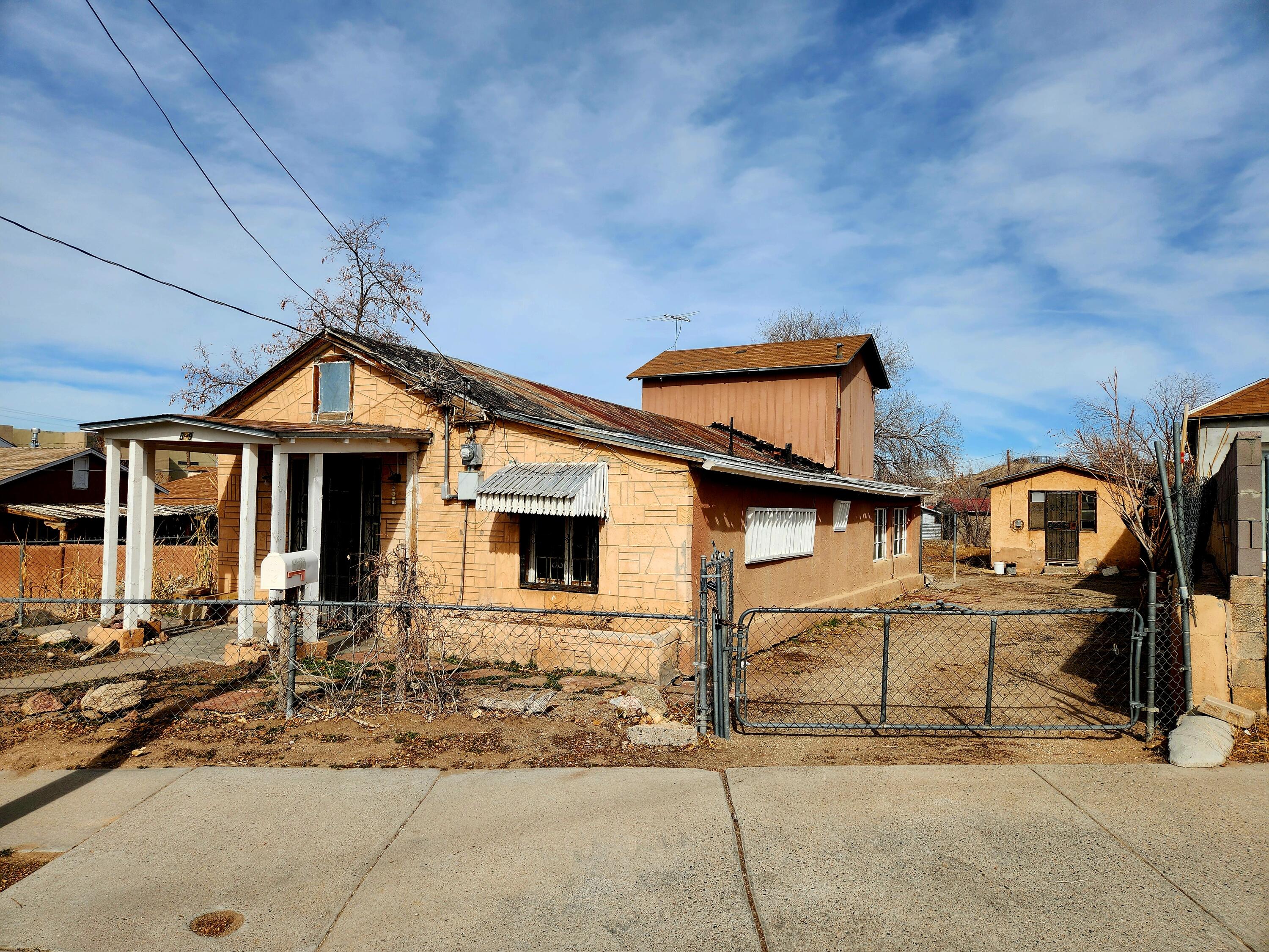 609 Page Avenue NE — photo