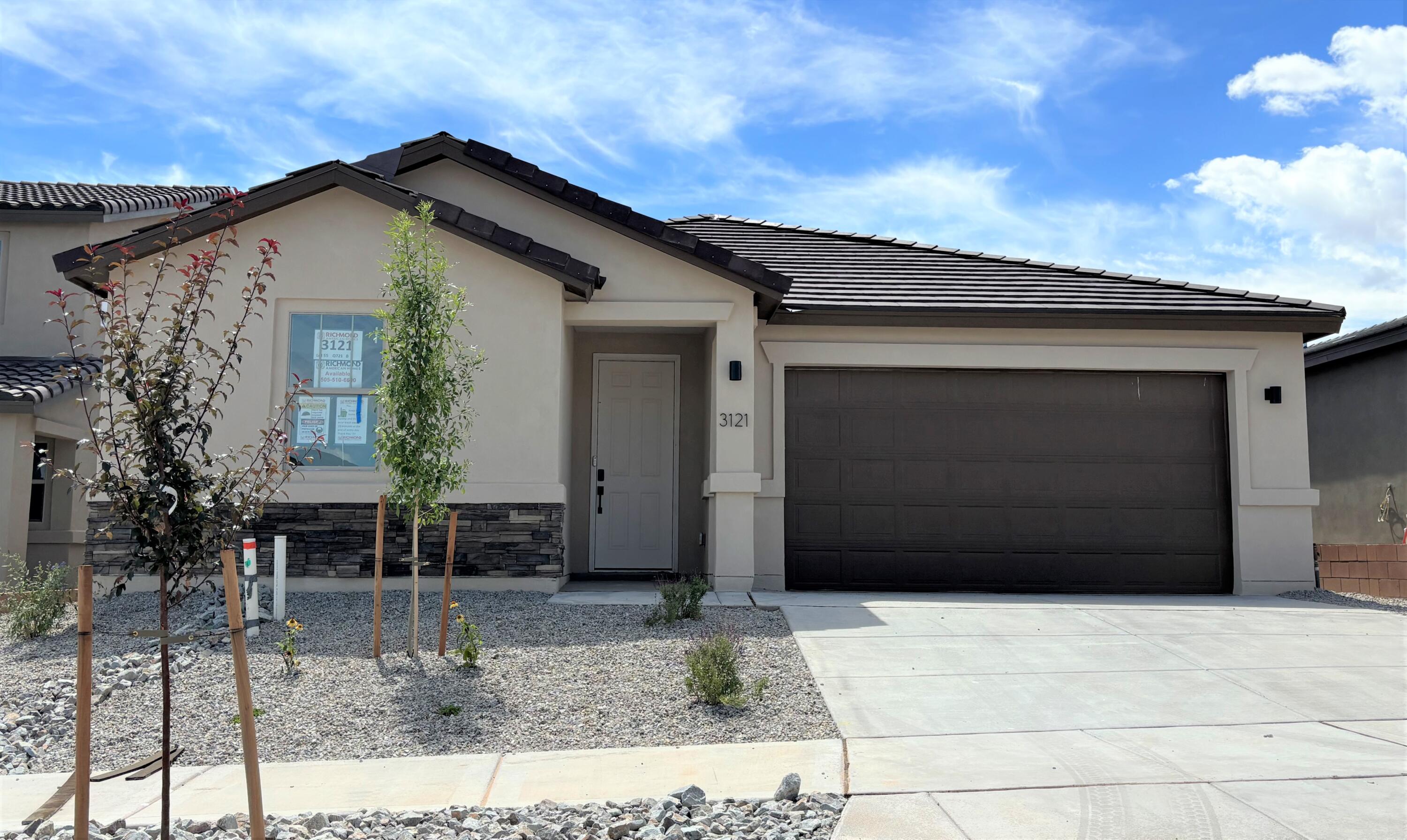 3121 Alicia Road NE — photo
