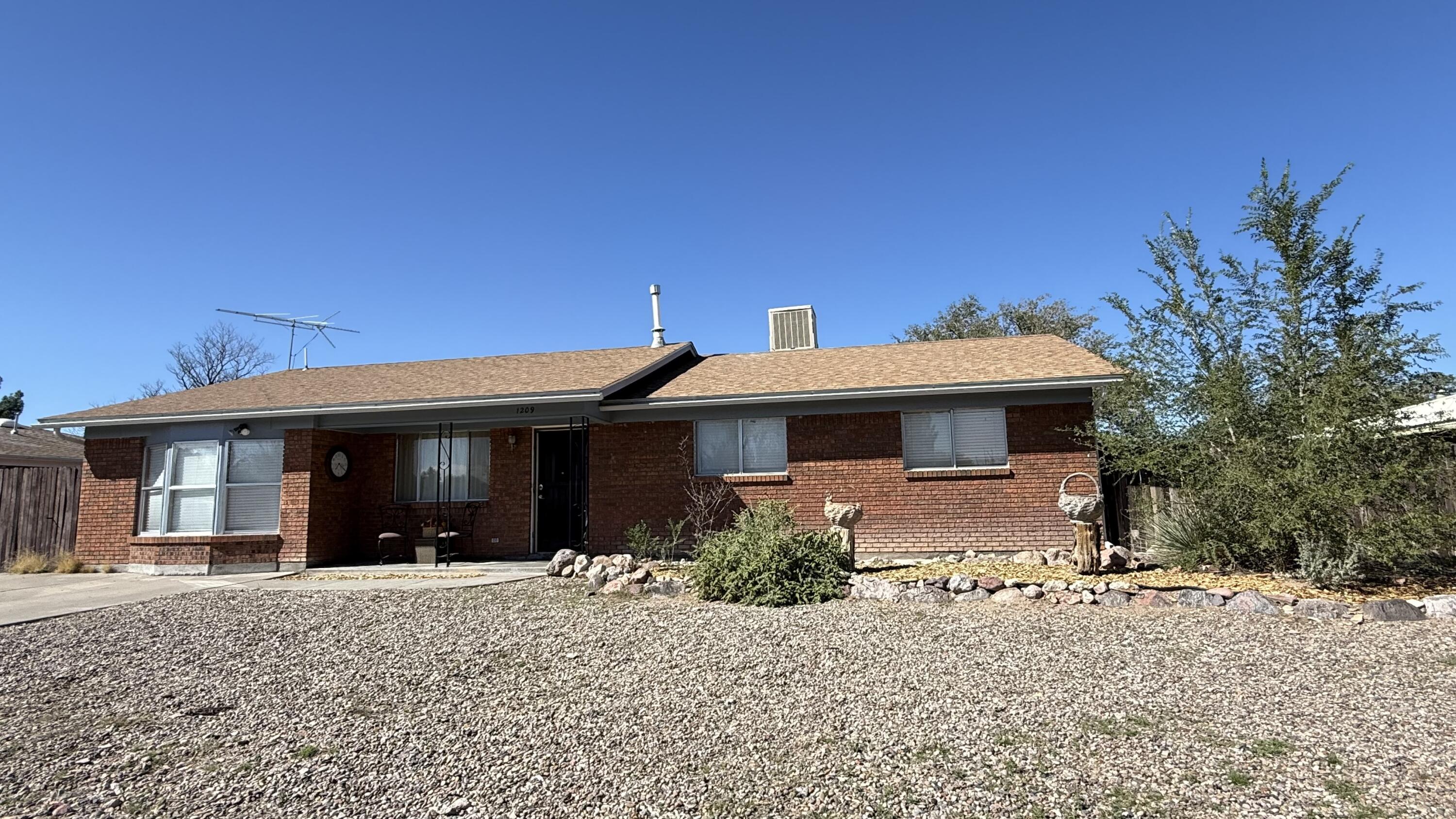 1209 Lewis Drive — photo