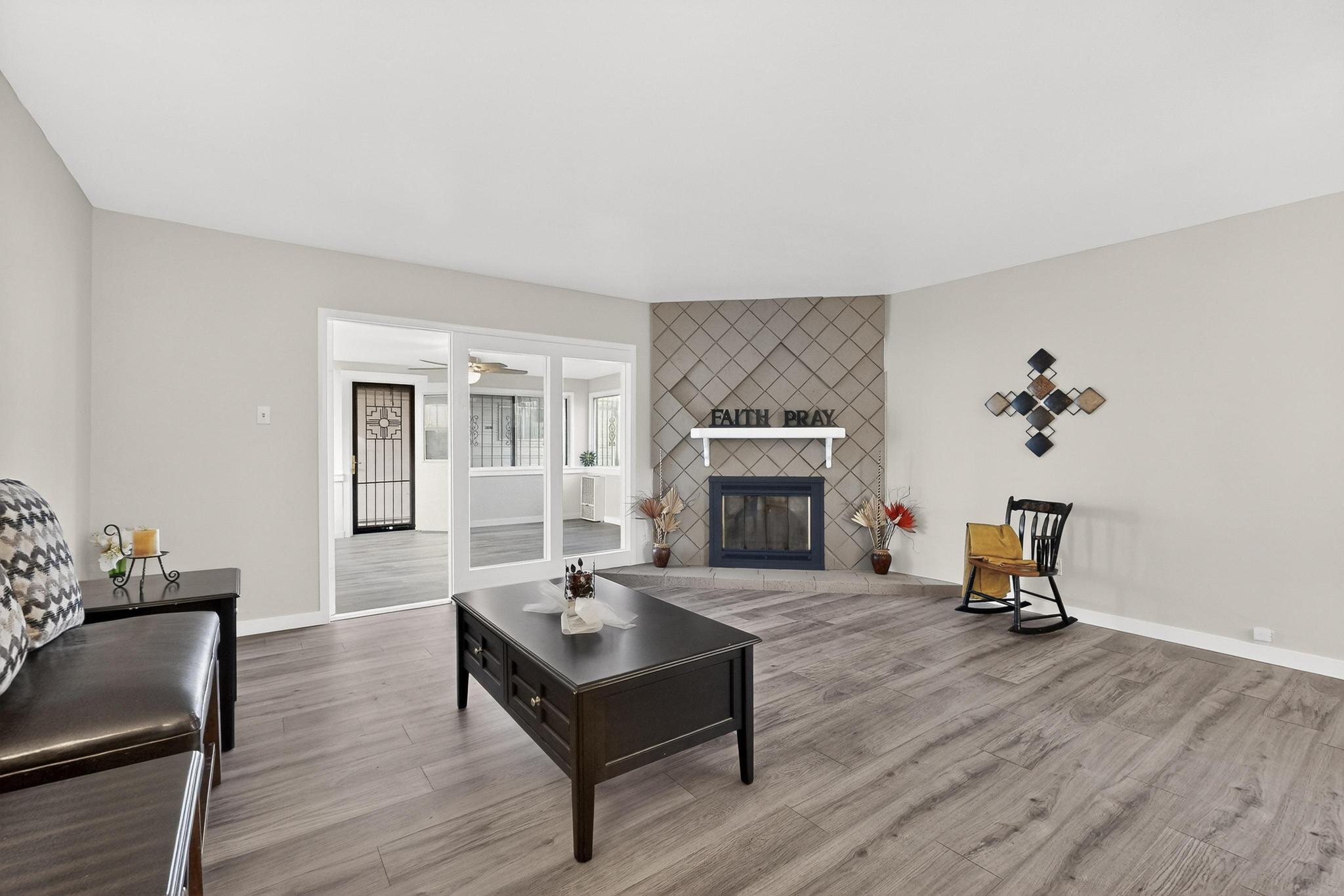 10401 Princess Jeanne Avenue NE — photo