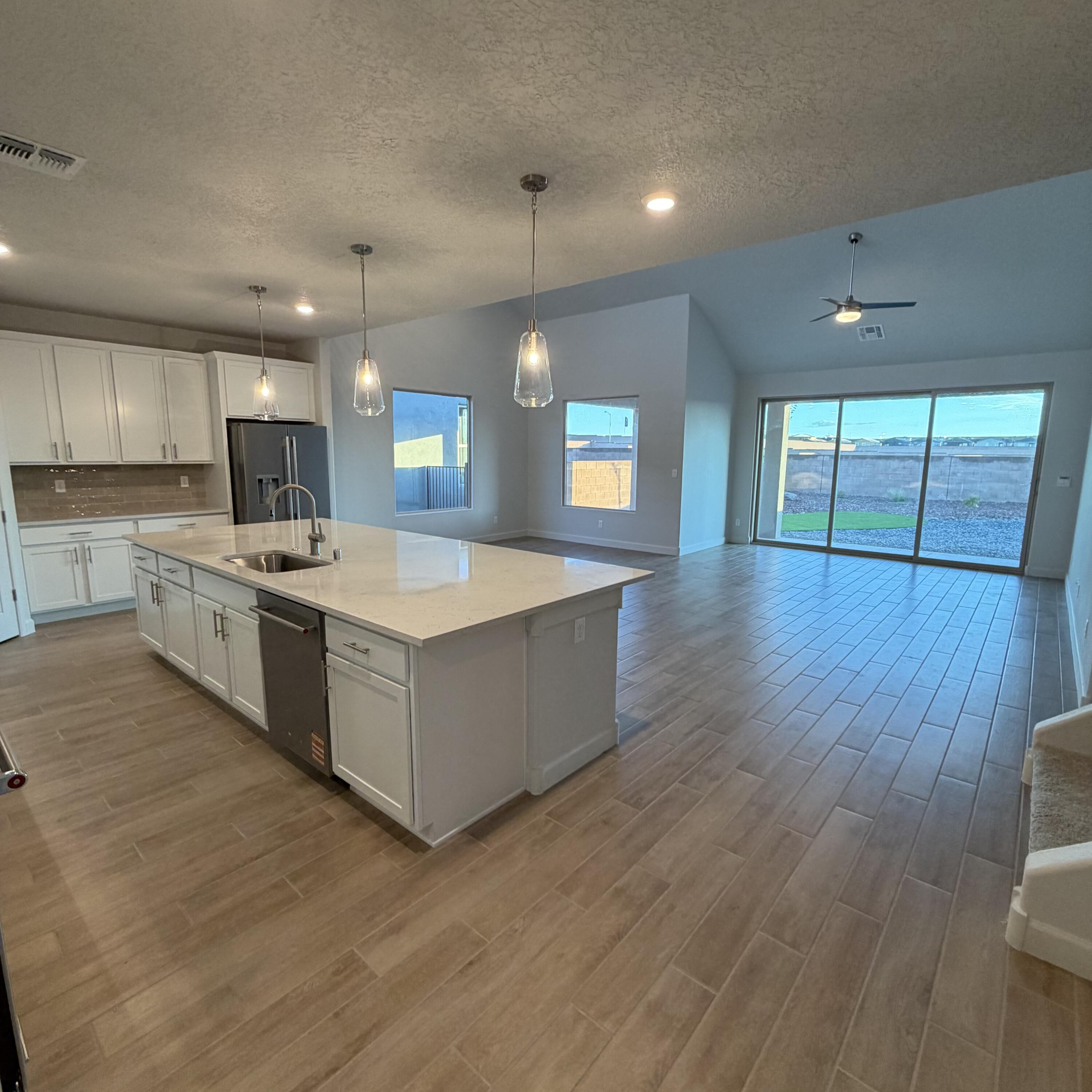 2431 Marble Avenue NE, Rio Rancho, NM 87144 — photo 2