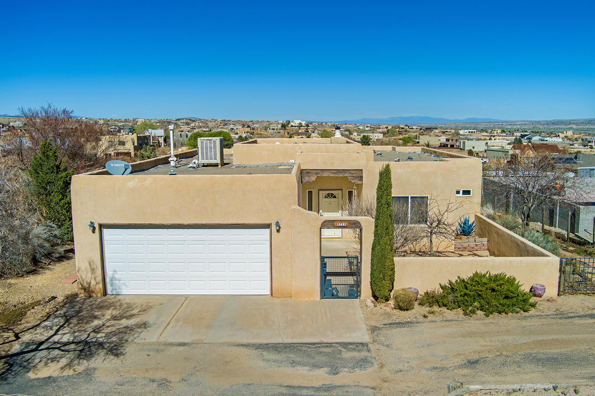 5751 Cody Road NE — photo