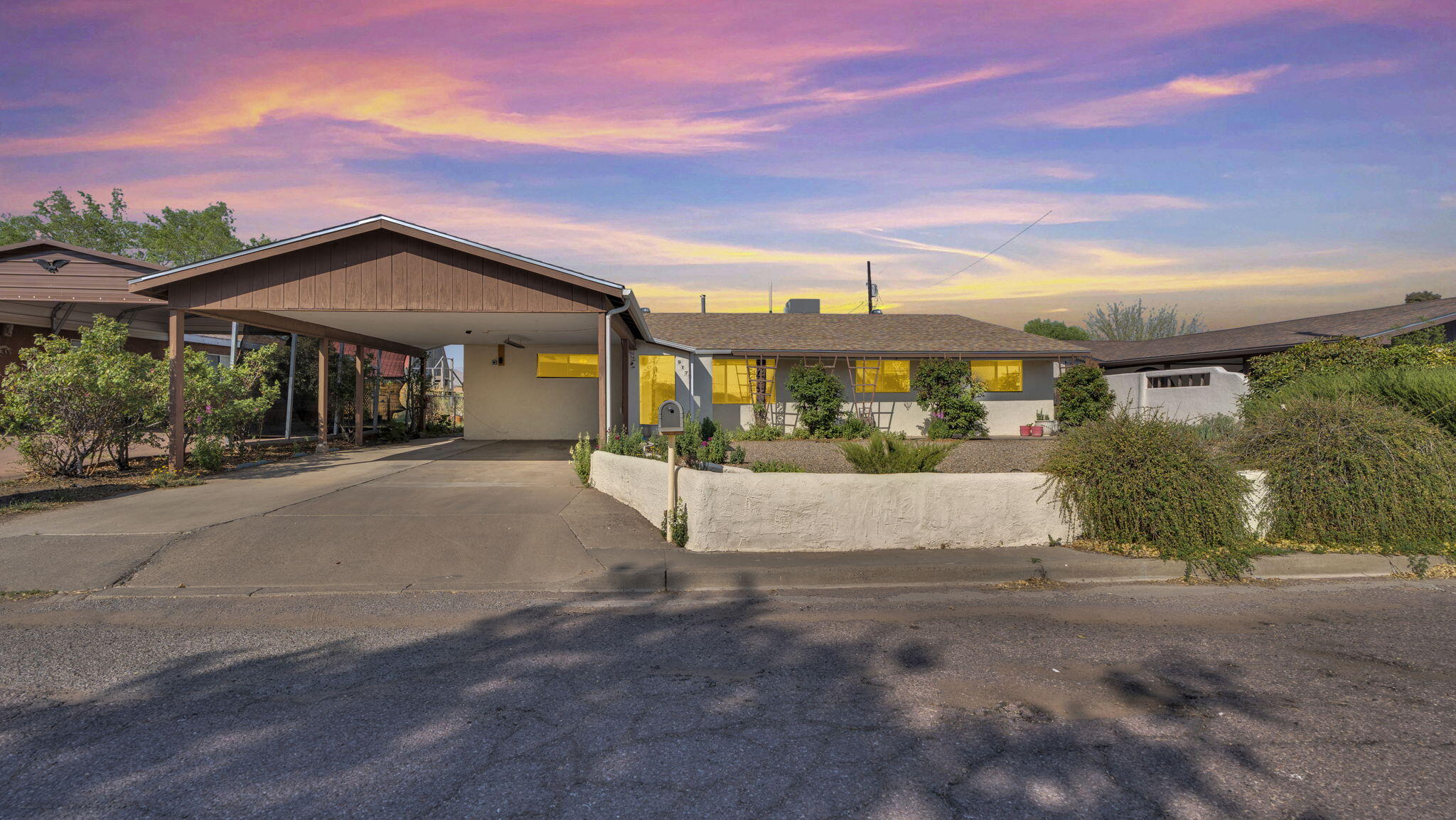 917 Bee Court — photo