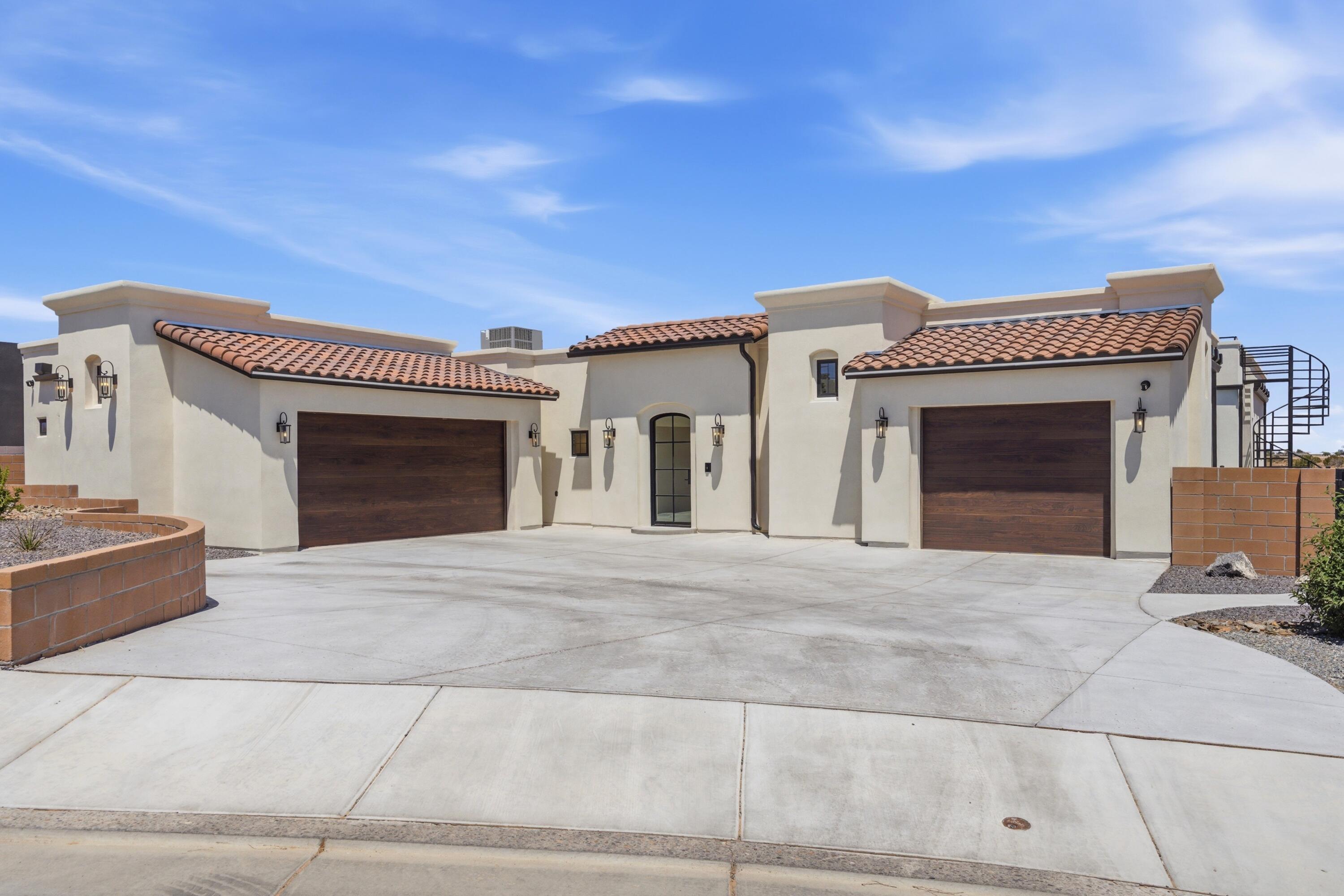 5505 Valiente Road NW — photo