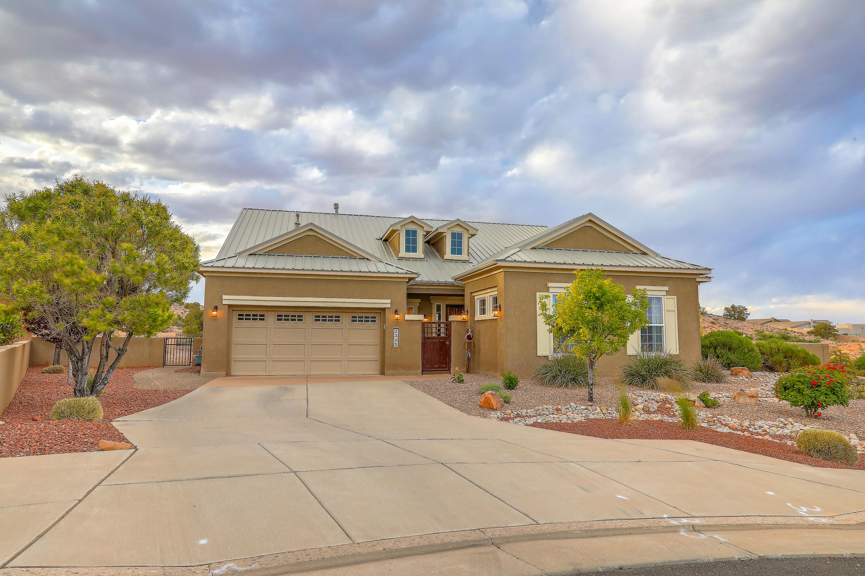 2305 Desert View Road NE, Rio Rancho, NM 87144 — photo 2