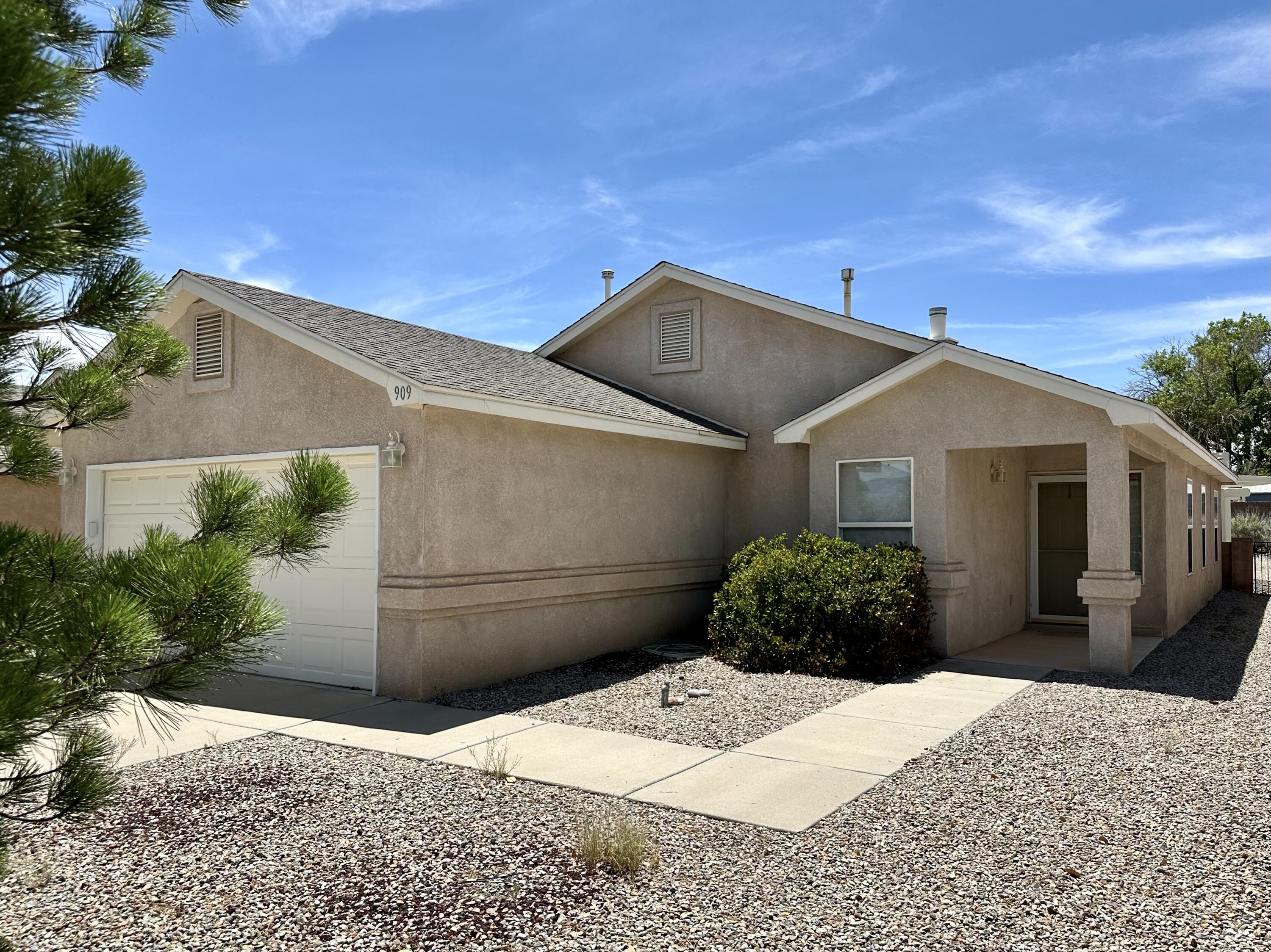 909 Benjamin Drive SE, Rio Rancho, NM 87124