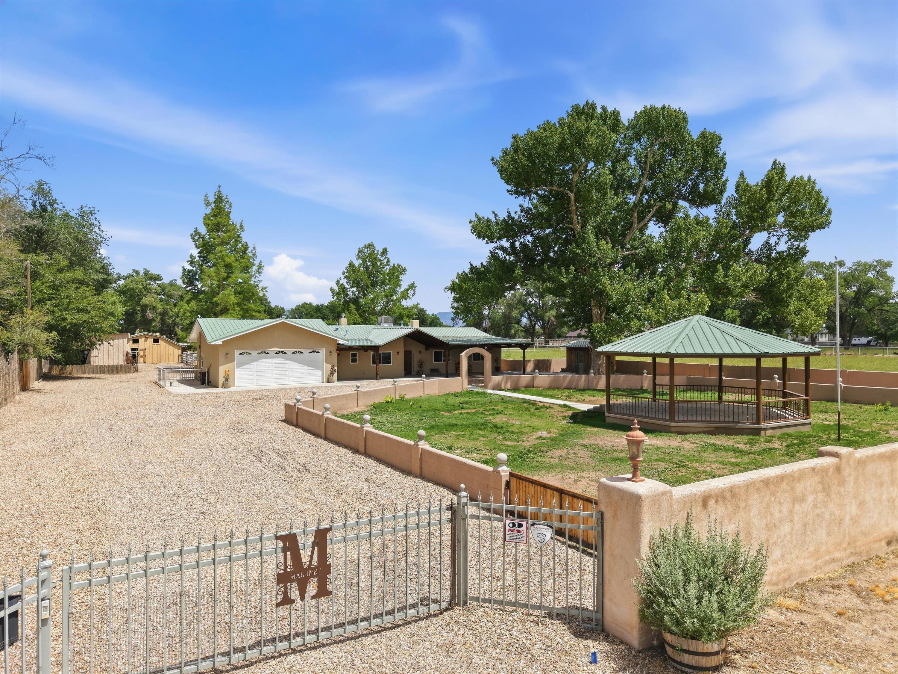 1600 W Bosque Loop — photo