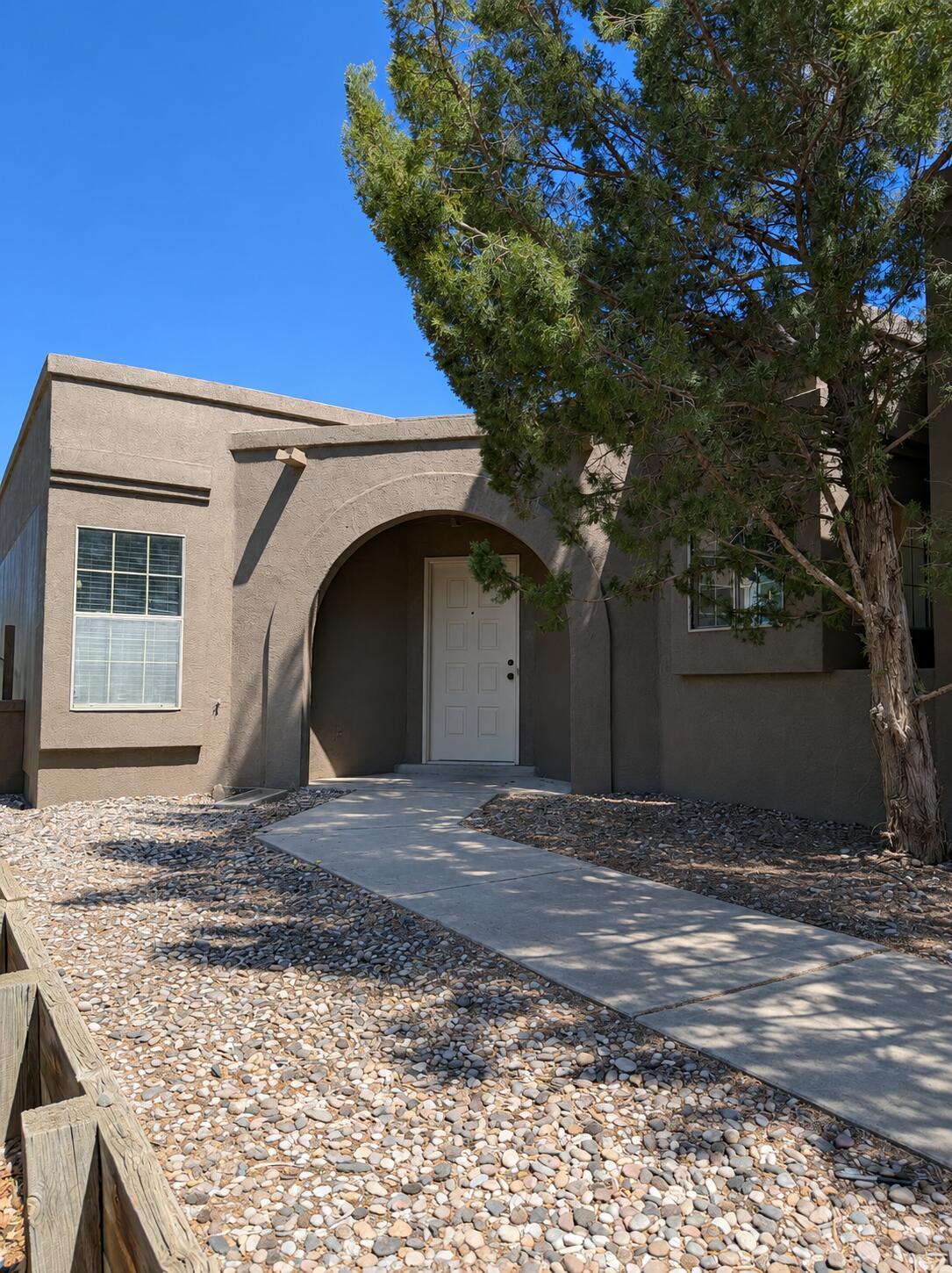 1612 Patti Place NE, Rio Rancho, NM 87144