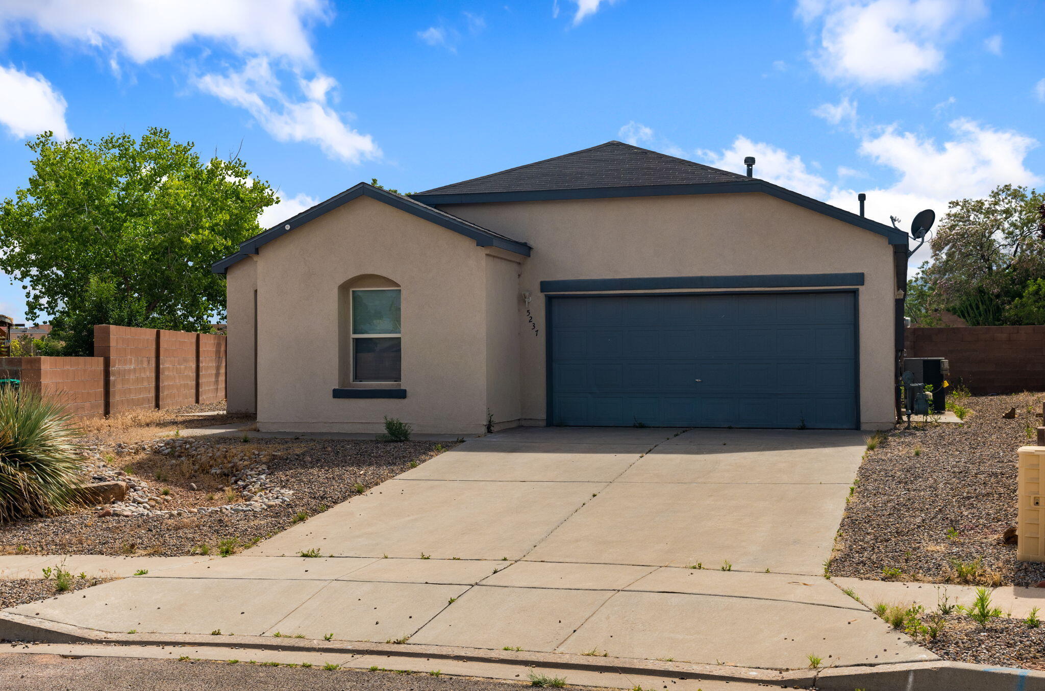 5237 Caprock Drive NE — photo