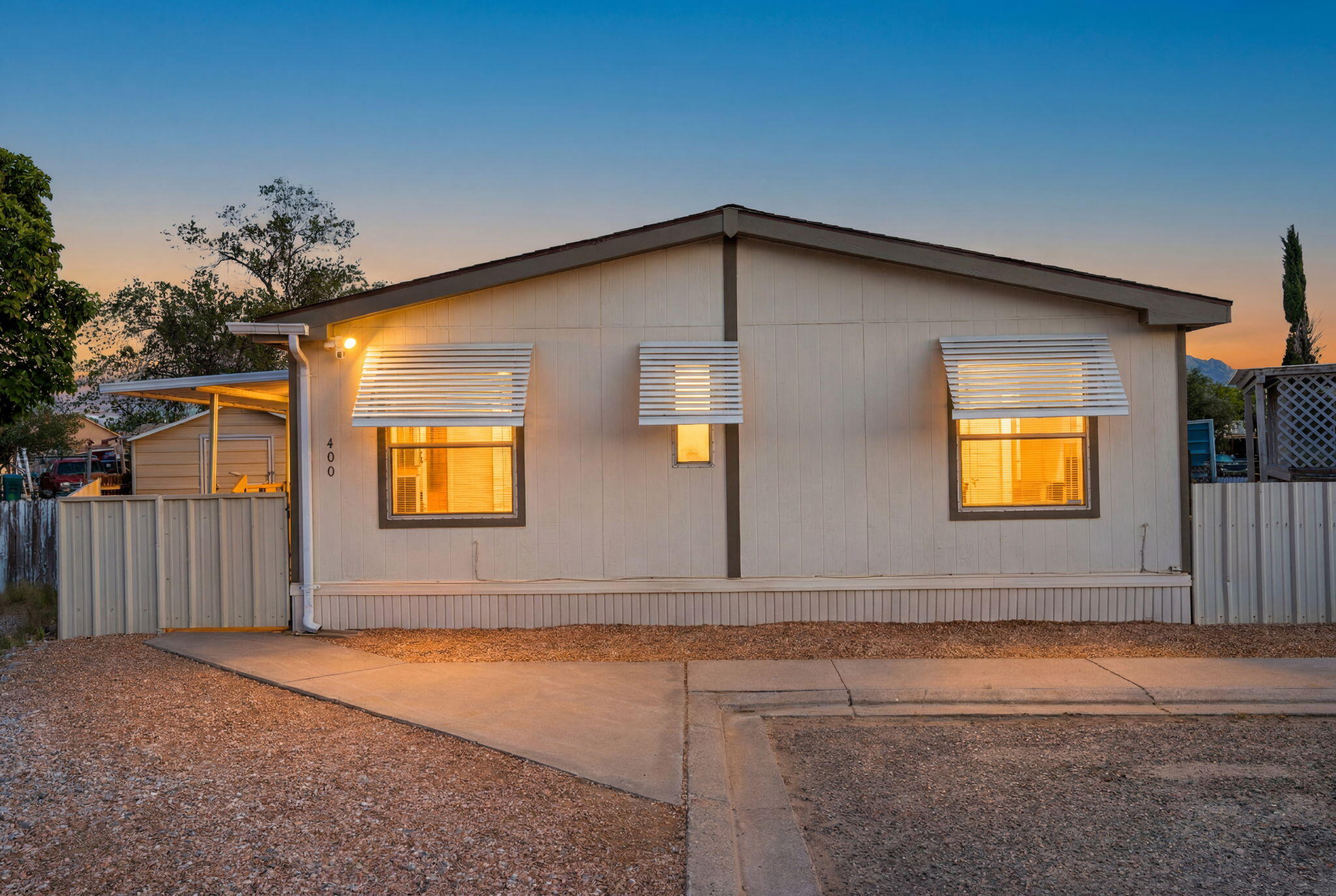 400 Del Rey Court SE — photo