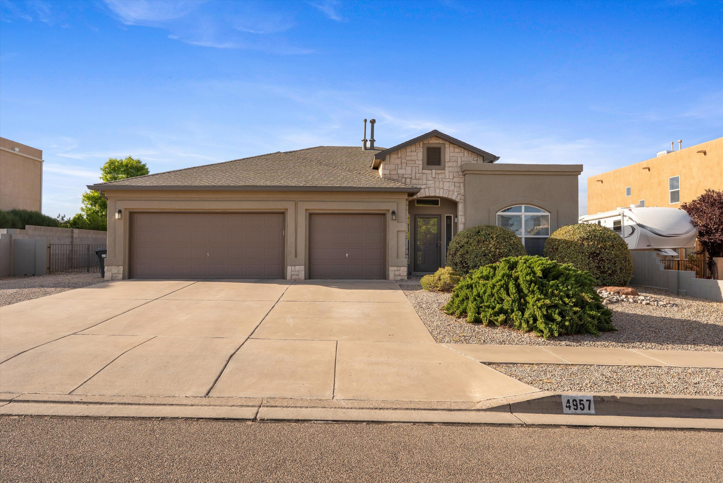 4957 Night Hawk Drive NE, Rio Rancho, NM 87144
